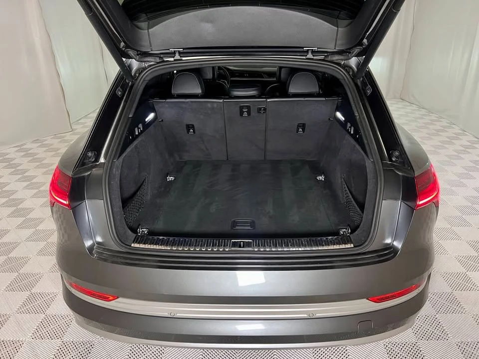 2019 Audi e-tron - Image 14 of 19