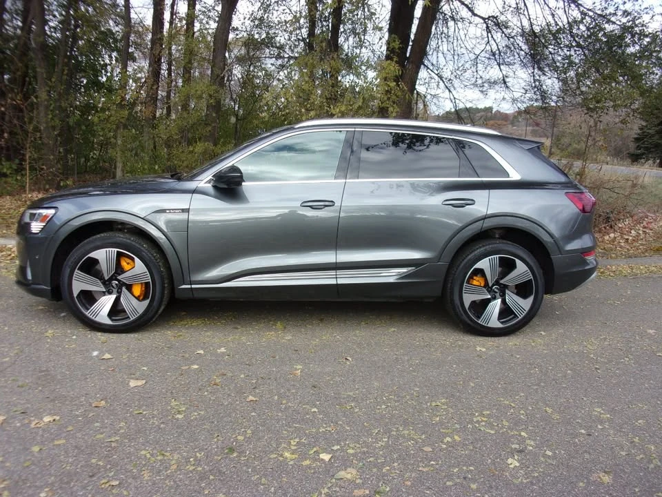 2019 Audi e-tron - Image 2 of 20