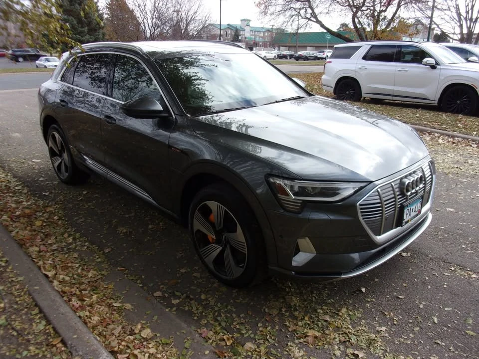 2019 Audi e-tron - Image 6 of 20