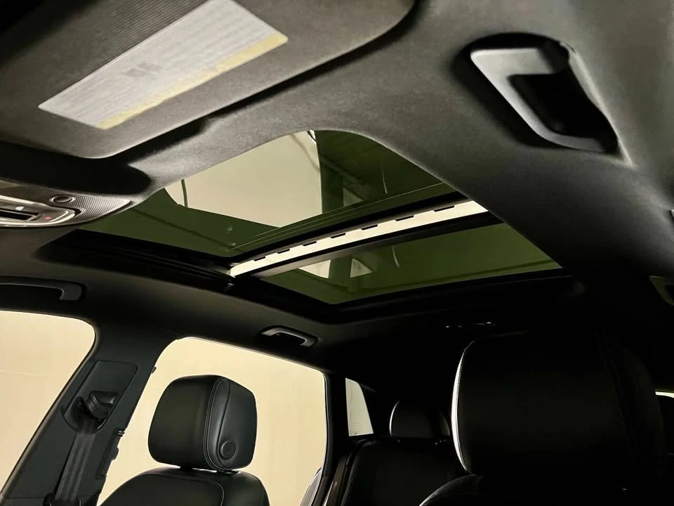 2019 Audi e-tron - Image 11 of 19