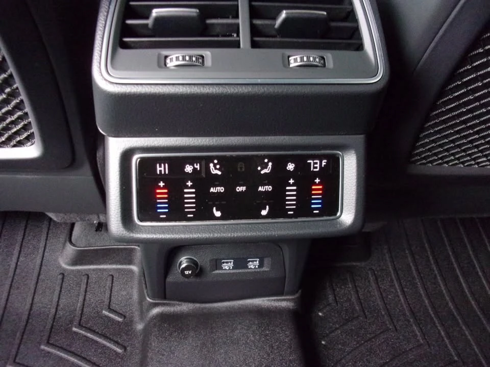 2019 Audi e-tron - Image 12 of 20
