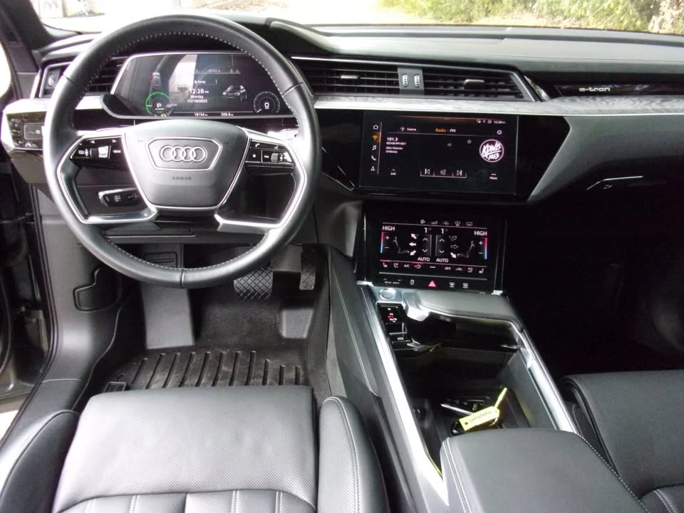2019 Audi e-tron - Image 13 of 20