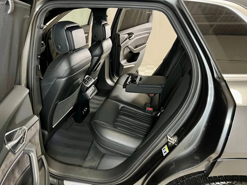 2019 Audi e-tron - Image 12 of 19