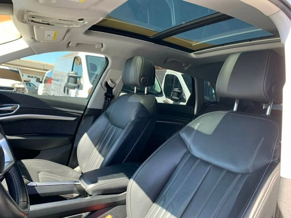 2019 Audi e-tron - Image 10 of 20