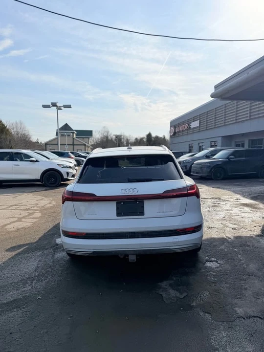 2019 Audi e-tron - Image 4 of 9