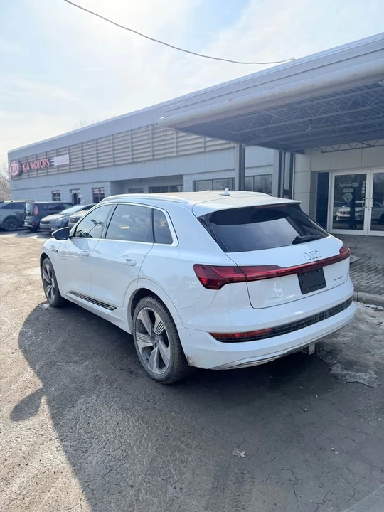 2019 Audi e-tron - Image 3 of 9