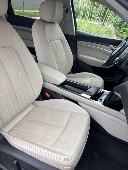 2019 Audi e-tron - Image 17 of 20