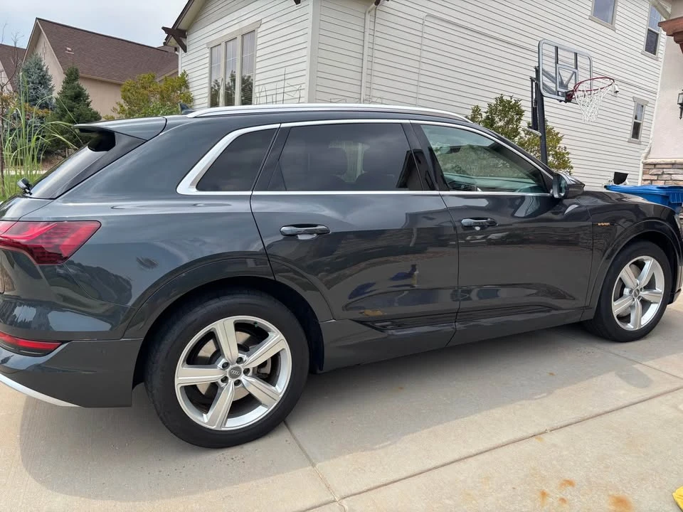 2019 Audi e-tron - Image 2 of 20