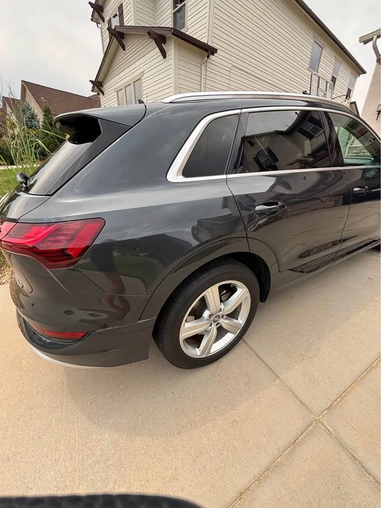 2019 Audi e-tron - Image 10 of 20