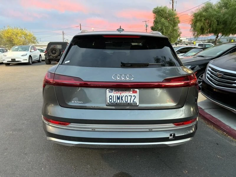 2019 Audi e-tron - Image 5 of 11