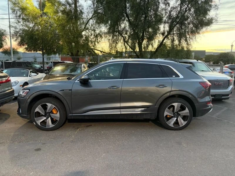 2019 Audi e-tron - Image 6 of 11