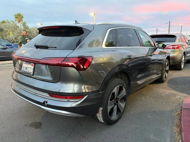 2019 Audi e-tron - Image 7 of 11