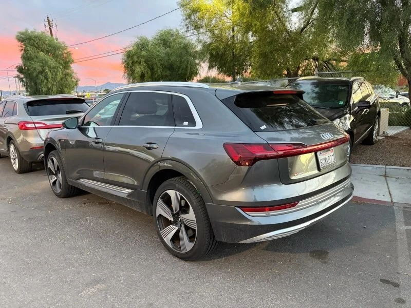 2019 Audi e-tron - Image 8 of 11