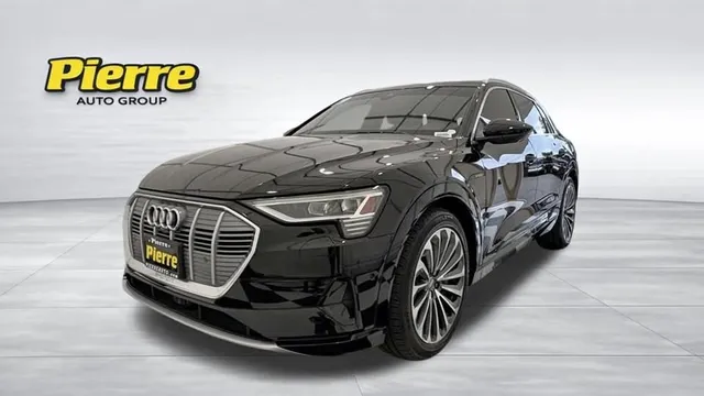 2019 Audi e-tron Prestige quattro
