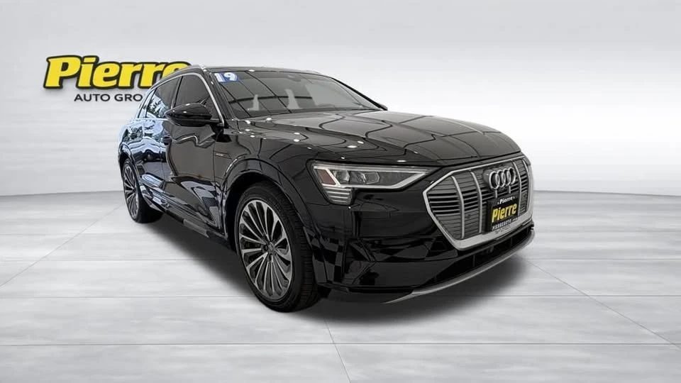 2019 Audi e-tron - Image 10 of 20