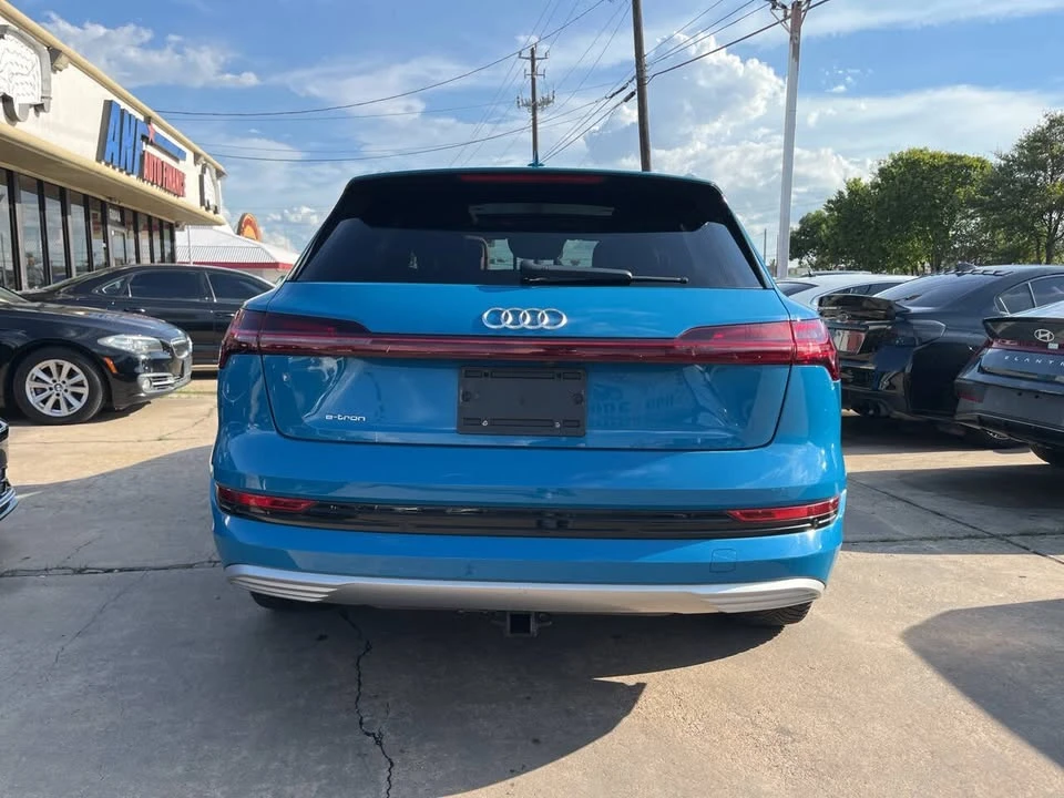 2019 Audi e-tron - Image 4 of 12