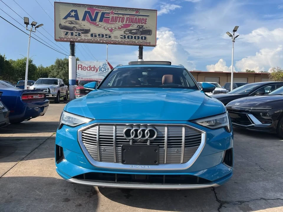 2019 Audi e-tron - Image 2 of 12