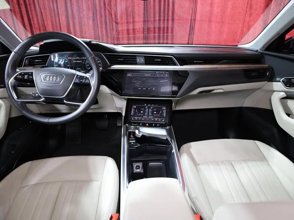 2019 Audi e-tron - Image 14 of 18