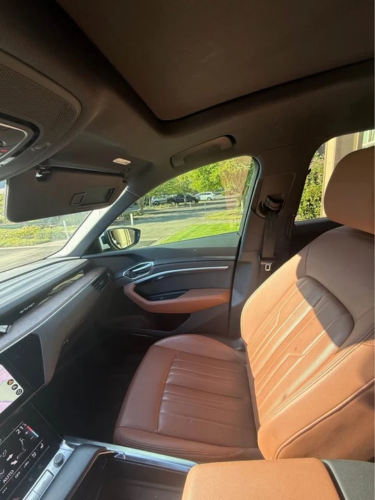 2019 Audi e-tron - Image 18 of 19