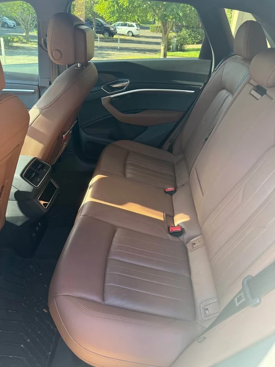 2019 Audi e-tron - Image 8 of 19