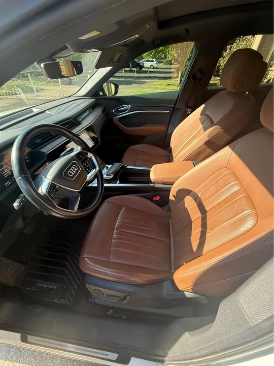 2019 Audi e-tron - Image 16 of 19