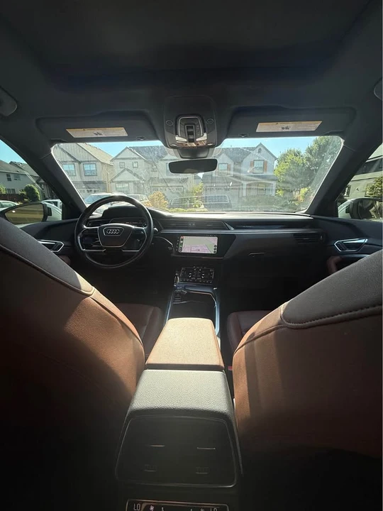 2019 Audi e-tron - Image 11 of 19