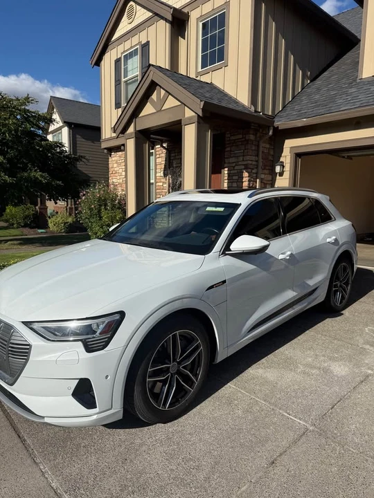 2019 Audi e-tron - Image 2 of 19