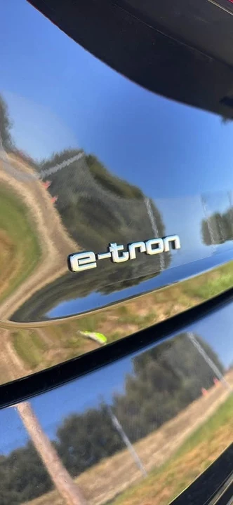 2019 Audi e-tron - Image 6 of 6