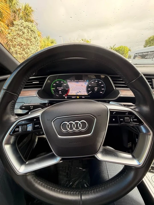 2019 Audi e-tron - Image 9 of 11