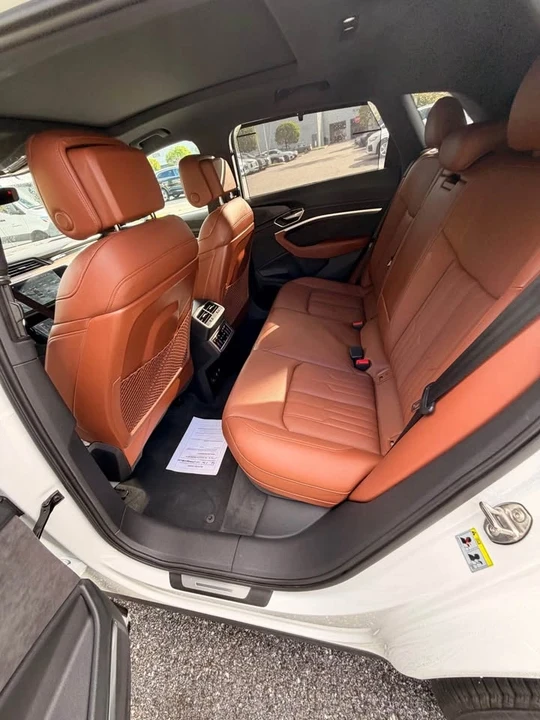 2019 Audi e-tron - Image 6 of 11