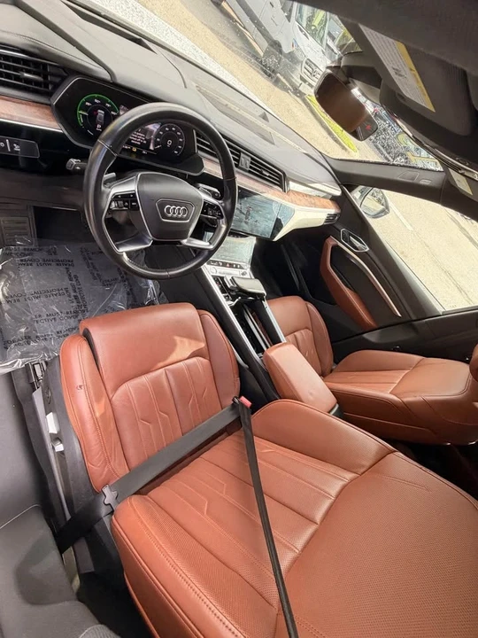 2019 Audi e-tron - Image 7 of 11