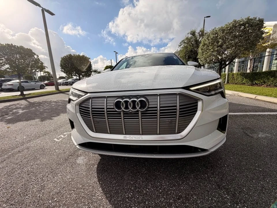 2019 Audi e-tron - Image 5 of 11