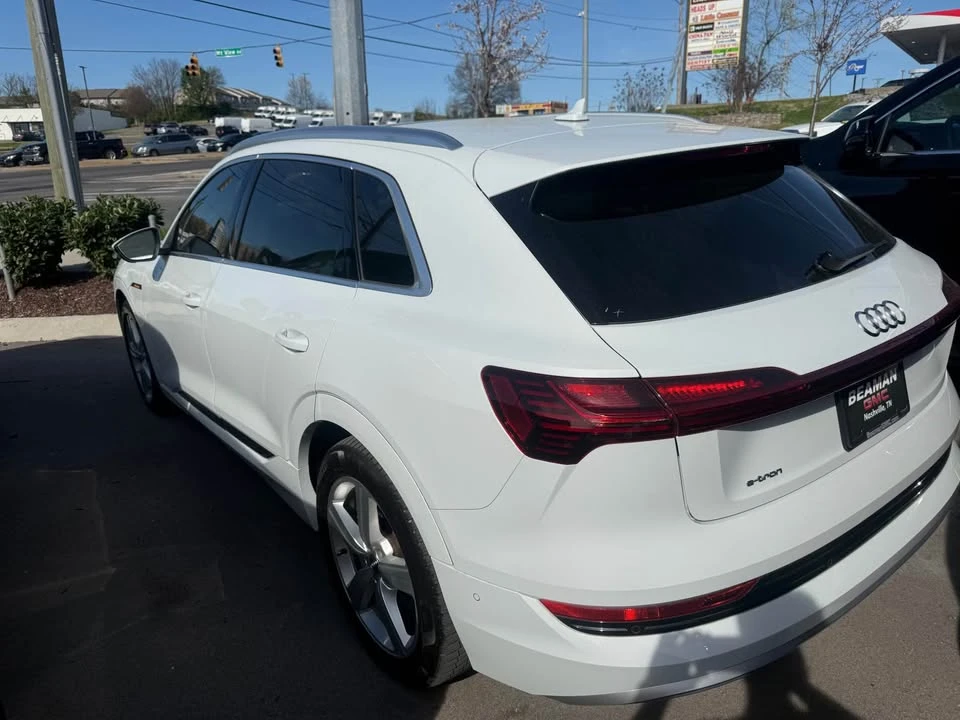 2019 Audi e-tron - Image 4 of 10