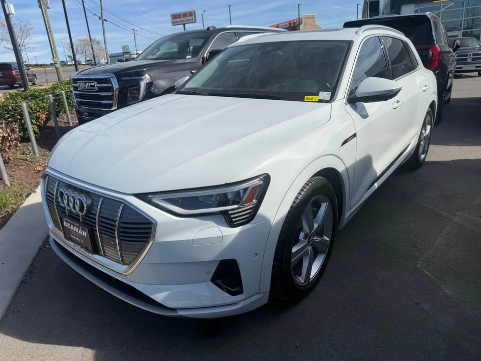 2019 Audi e-tron - Image 2 of 10