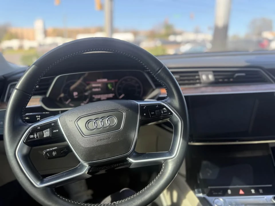 2019 Audi e-tron - Image 5 of 10