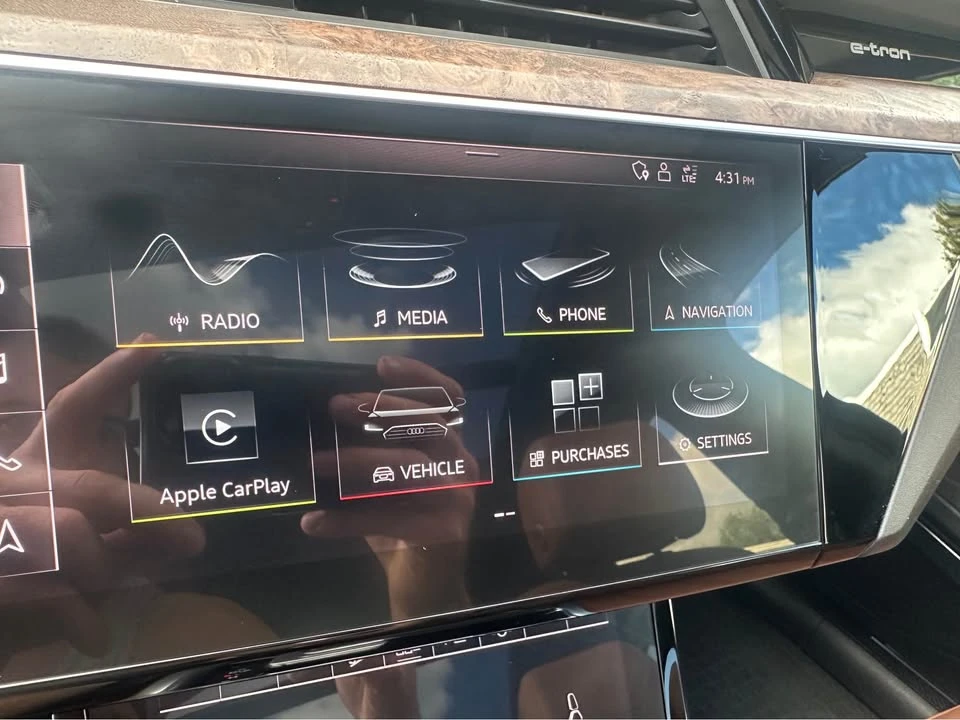 2019 Audi e-tron - Image 14 of 19