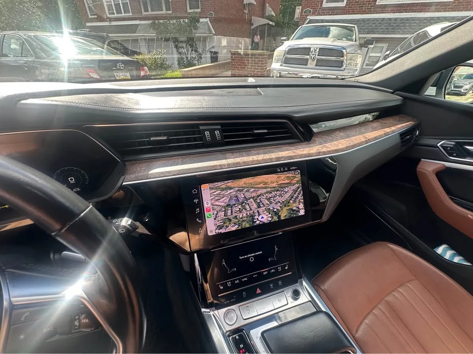 2019 Audi e-tron - Image 5 of 19
