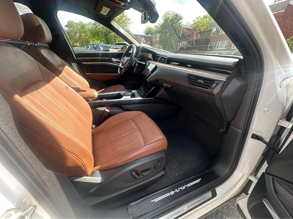2019 Audi e-tron - Image 18 of 19