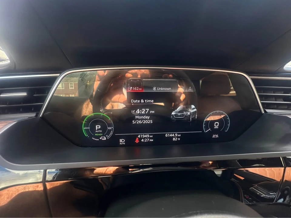 2019 Audi e-tron - Image 15 of 19