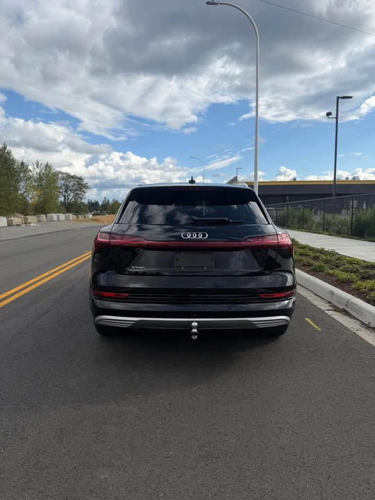 2019 Audi e-tron - Image 6 of 17