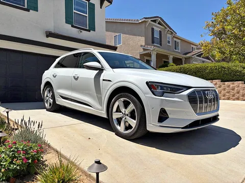 2019 Audi e-tron Premium Plus Sport Utility 4D