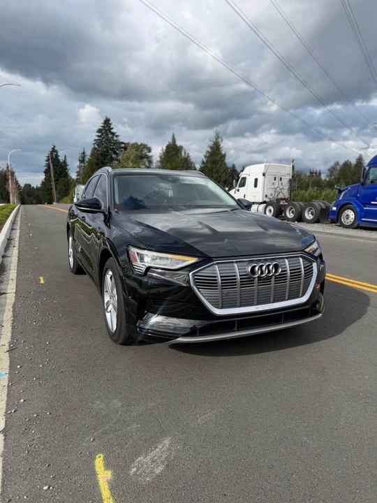 2019 Audi e-tron - Image 13 of 17