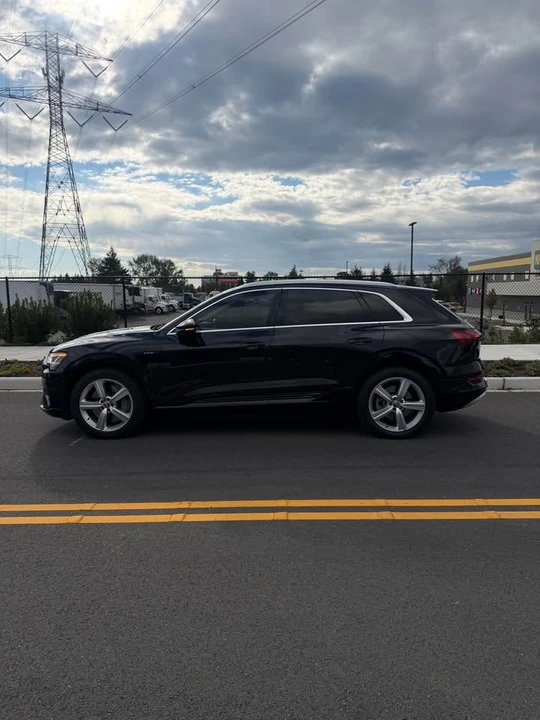 2019 Audi e-tron - Image 3 of 17