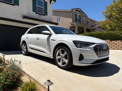 2019 Audi E-Tron Premium Plus