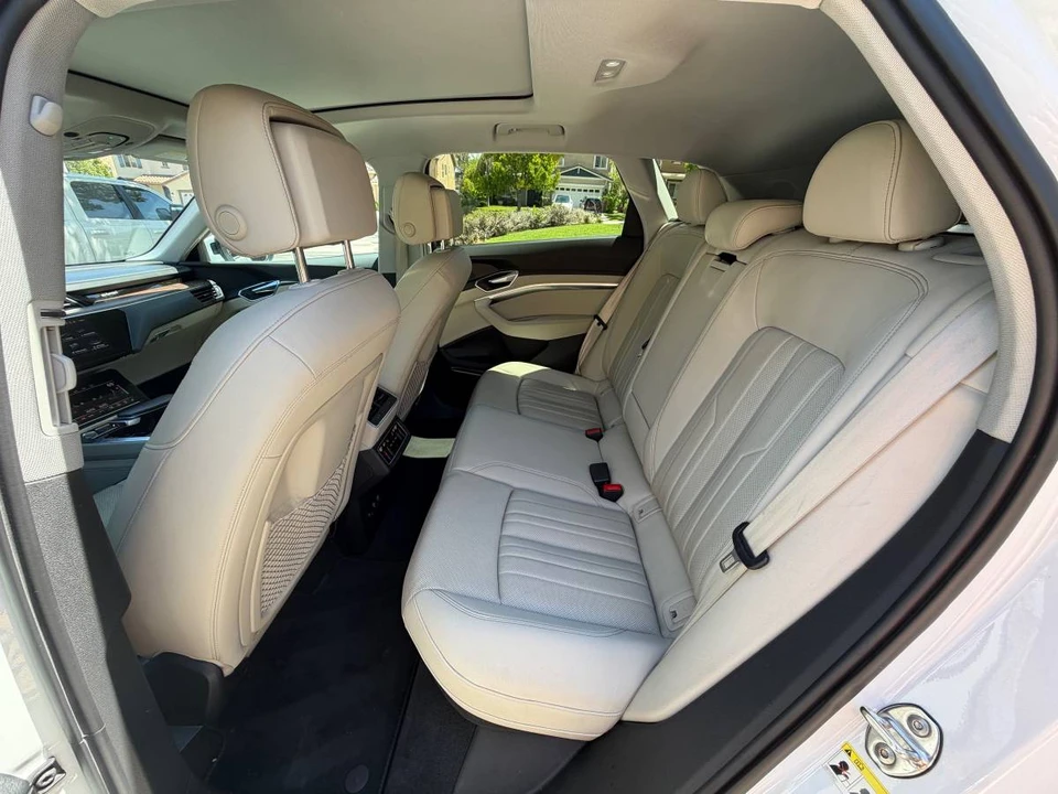 2019 Audi e-tron - Image 11 of 12