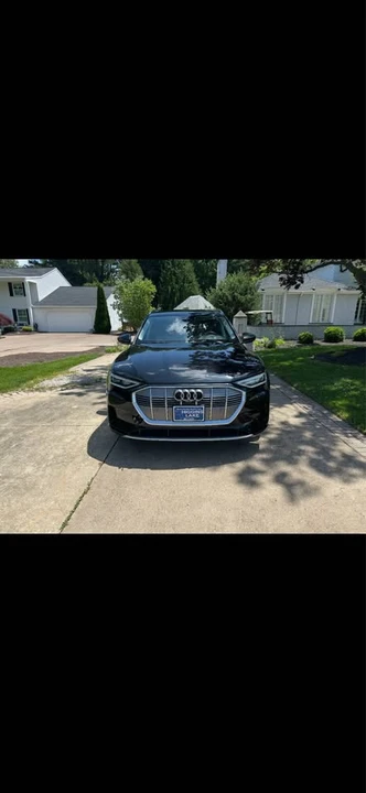 2019 Audi e-tron - Image 2 of 3