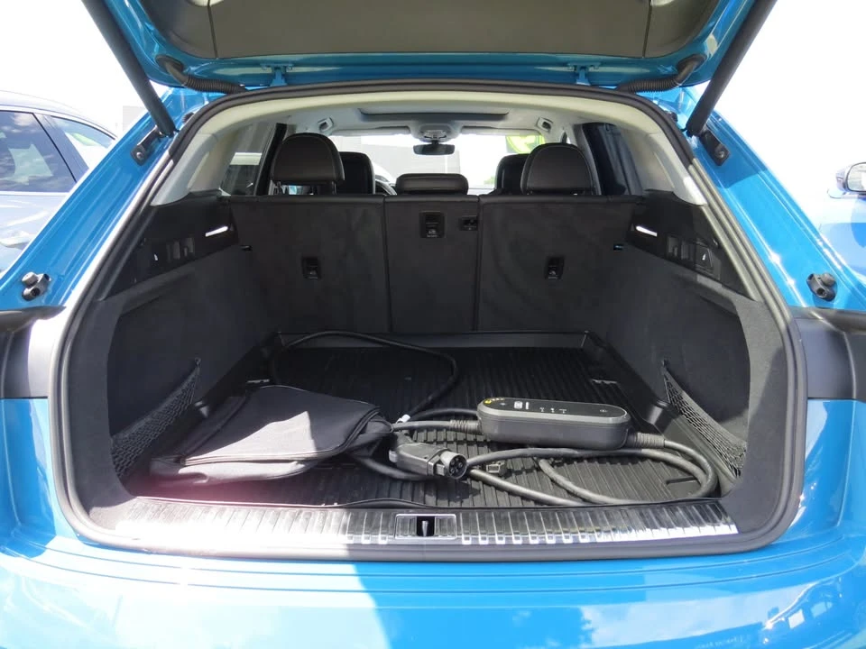 2019 Audi e-tron - Image 8 of 20