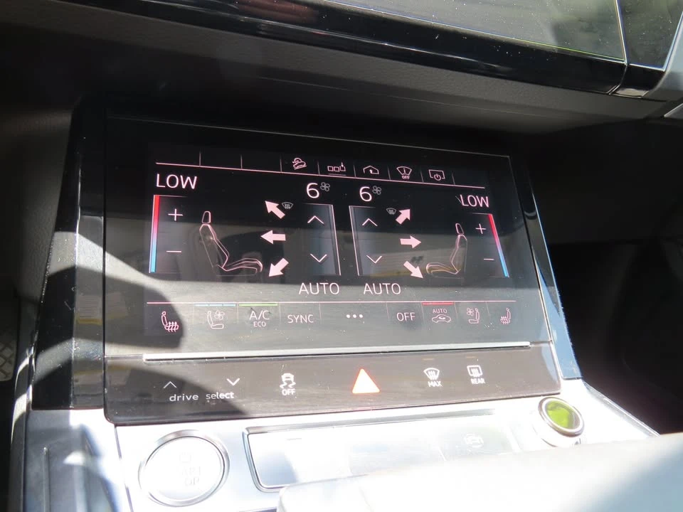 2019 Audi e-tron - Image 18 of 20