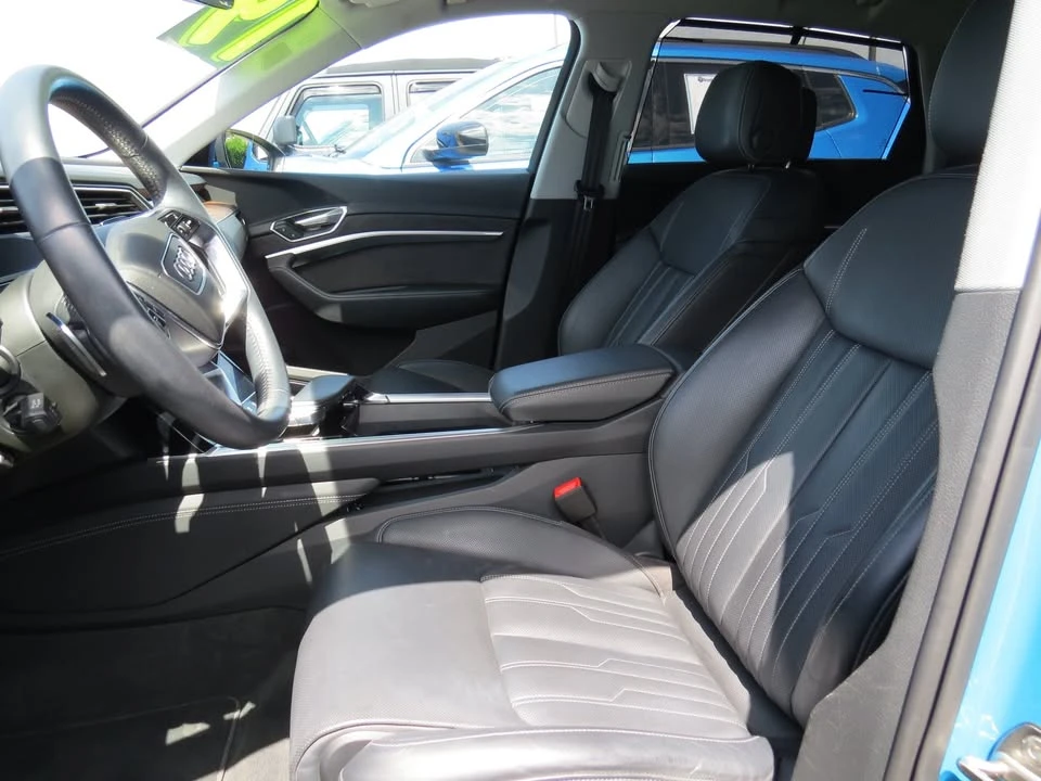 2019 Audi e-tron - Image 11 of 20