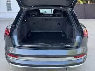 2019 Audi e-tron - Image 8 of 17